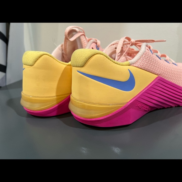 Nike Metcon sneakers in women’s size 13 - Picture 2 of 9